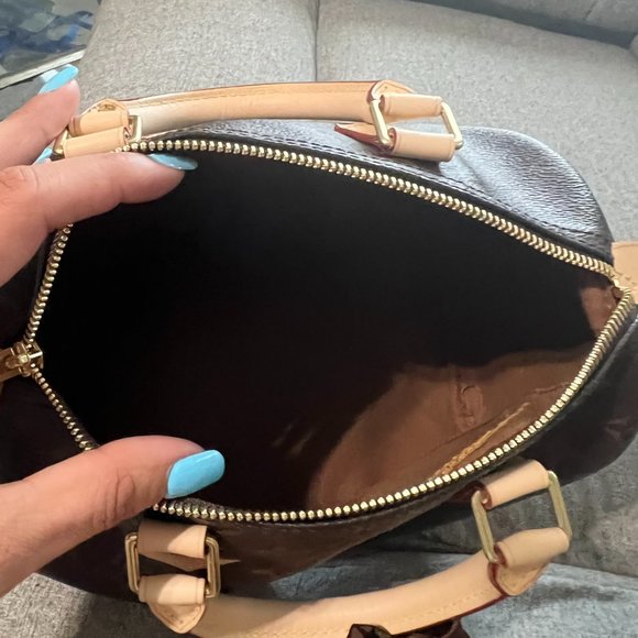 Authentic LV Speedy 25 - Picture 4 of 13